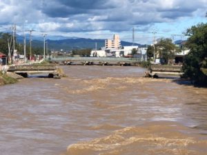 20210214川の洪水の画像